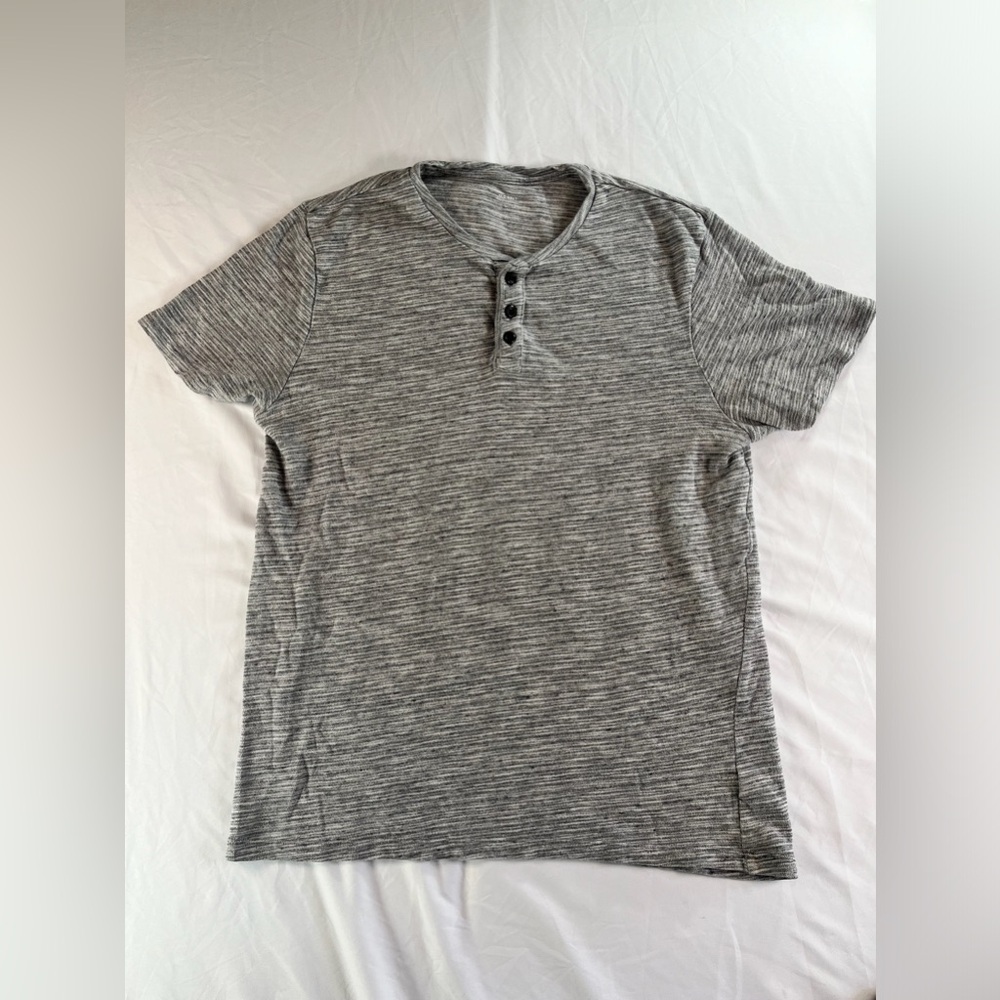 Men's Old Navy Short Sleeve Gray Henley Size Large